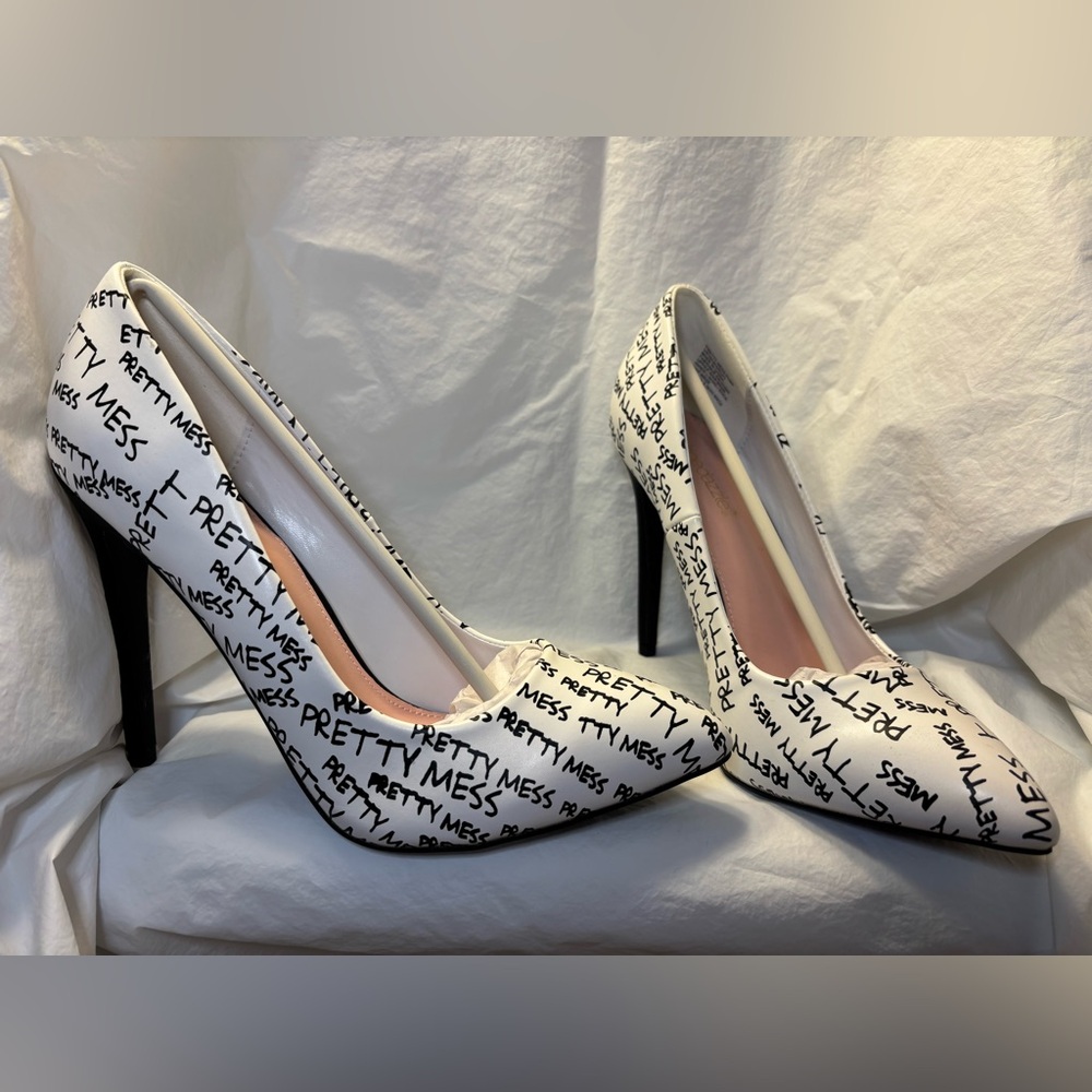 Shoe Dazzle Pretty Little Mess Heels